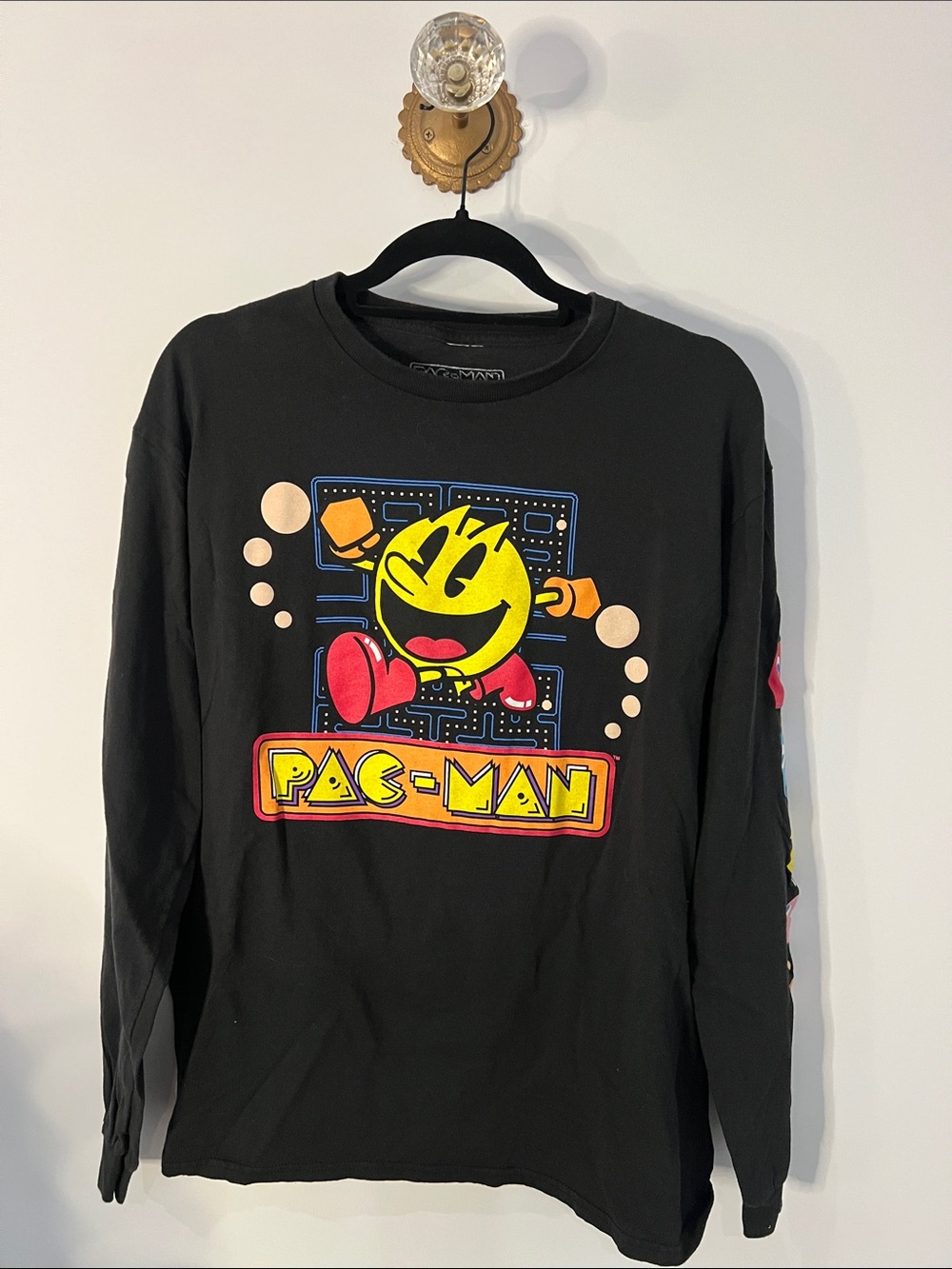 Pac-Man Graphic Long Sleeve Men’s Large Tee - Black